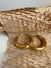 Load image into Gallery viewer, Orbit