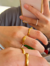 Load image into Gallery viewer, Vow