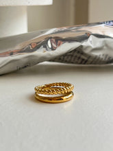 Load image into Gallery viewer, Solara