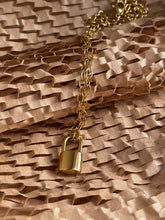 Load image into Gallery viewer, Lockette