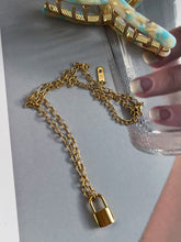 Load image into Gallery viewer, Lockette