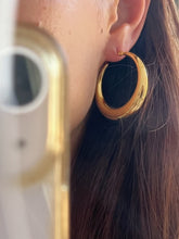 Load image into Gallery viewer, Orbit