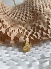 Load image into Gallery viewer, Dewdrop