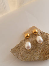 Load image into Gallery viewer, pearl love / Freshwater Pearl • 18K Gold Statement Earrings • Statement Earrings • Wedding Earrings • Pearl Earrings • Wedding Gift
