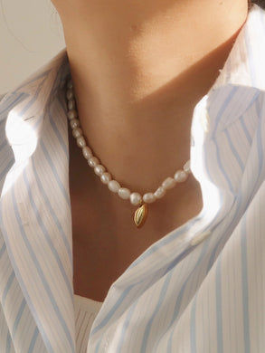 necklace / Freshwater Pearl Necklace • Pearl Necklace • 18K Gold Necklace • Pearl Statement Necklace • Pearl Layering Necklace