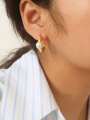 earrings / 18K Gold Pearl Hoop Earrings • Hoops Statement Earrings • Double Hoops Earrings • Titanium Earrings • Pearl Earrings